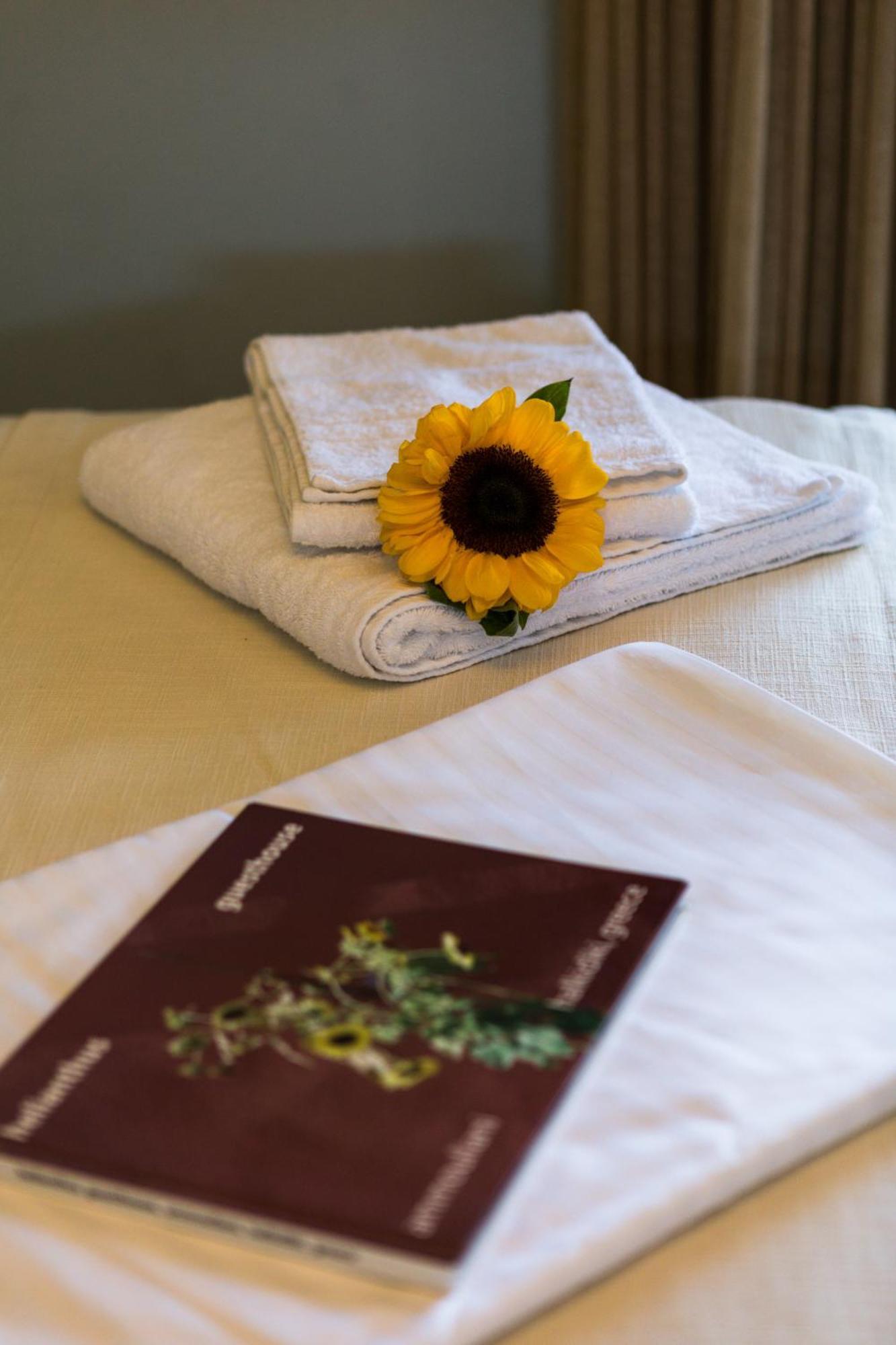 Helianthus Guesthouse อาโมเลียนี ห้อง รูปภาพ